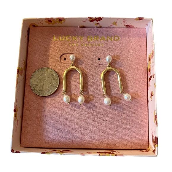 Lucky Brand Hammered Gold Toned & Faux Pearl Drop Earrings. - Picture 5 of 7